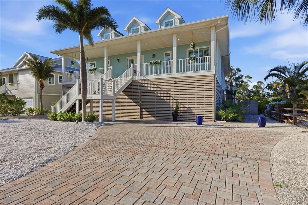 For Sale: $2,195,000 (3 beds, 3 baths, 3465 Square Feet)