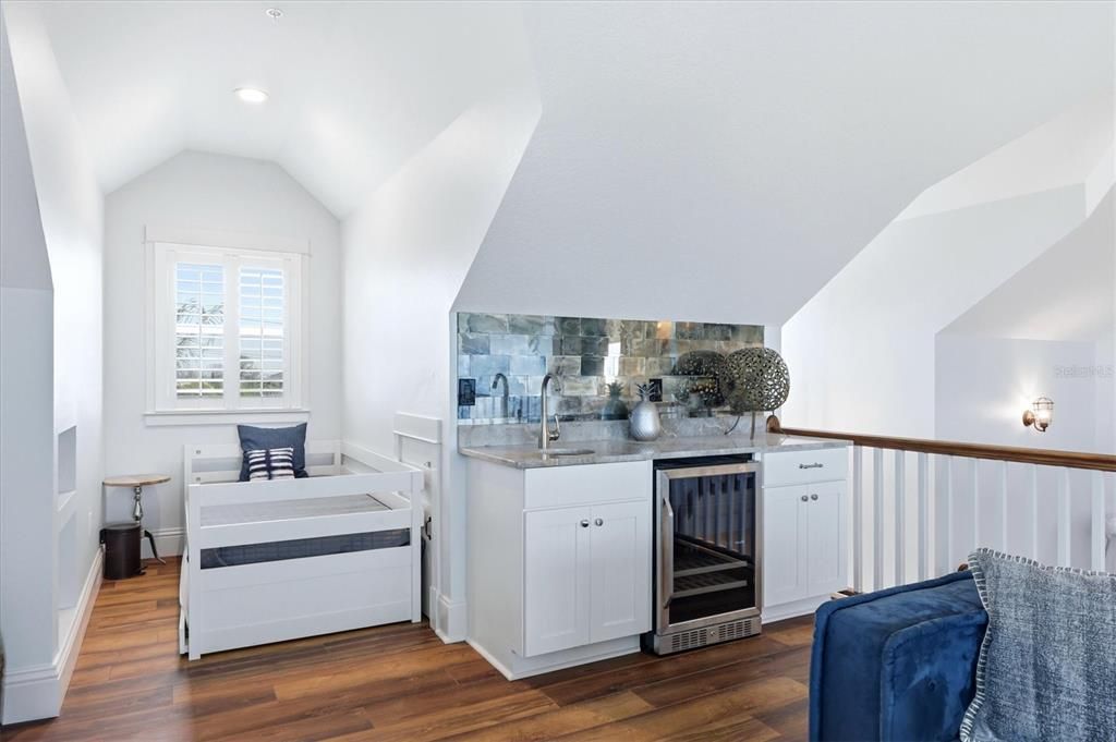 For Sale: $2,195,000 (3 beds, 3 baths, 3465 Square Feet)