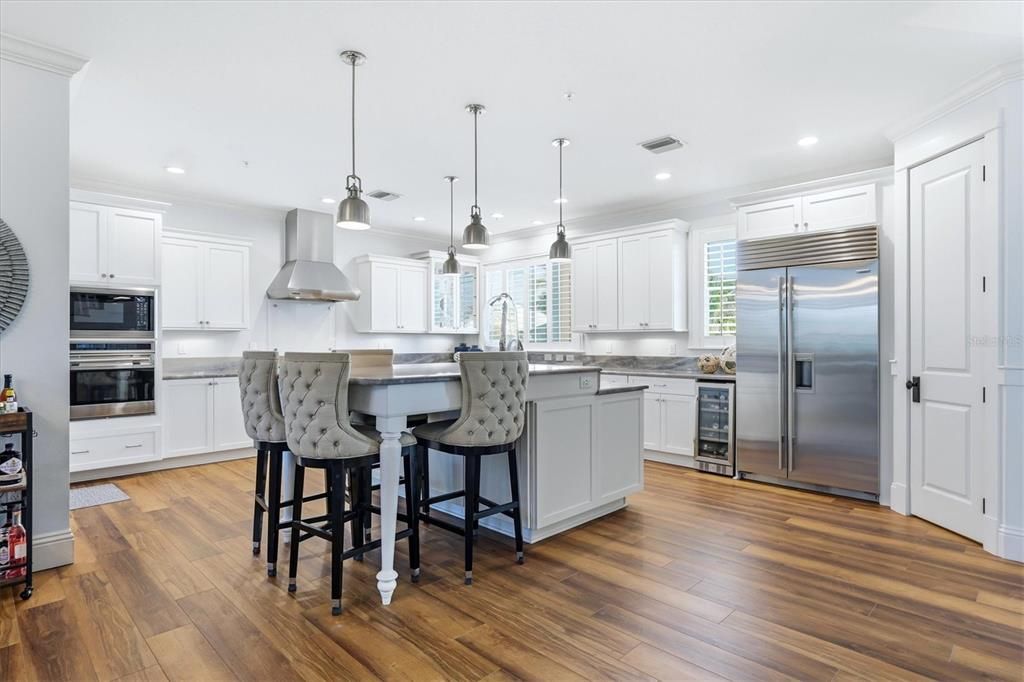 For Sale: $2,195,000 (3 beds, 3 baths, 3465 Square Feet)