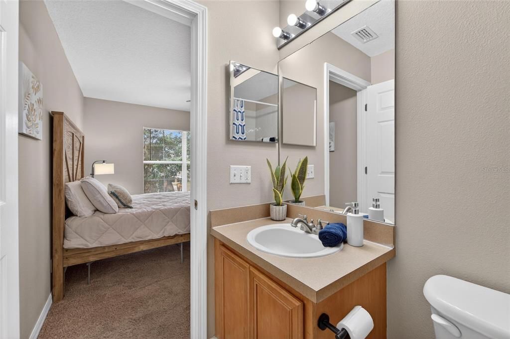 For Sale: $196,500 (3 beds, 2 baths, 1408 Square Feet)