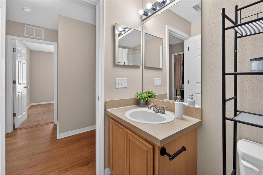 For Sale: $196,500 (3 beds, 2 baths, 1408 Square Feet)