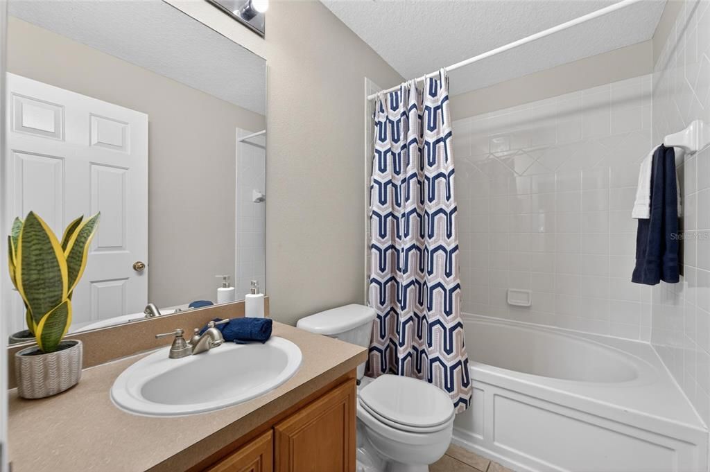 For Sale: $196,500 (3 beds, 2 baths, 1408 Square Feet)