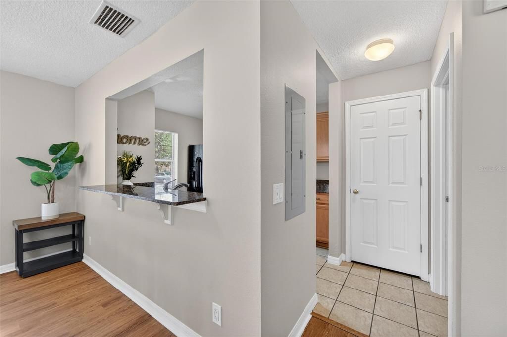 For Sale: $196,500 (3 beds, 2 baths, 1408 Square Feet)