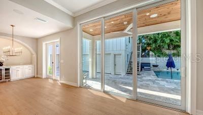 В аренду: $15,000 (6 спален, 4 ванн, 4755 Квадратных фут)