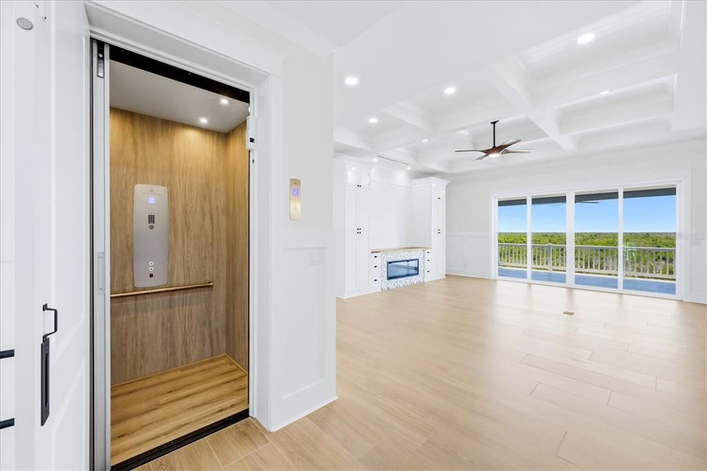En Venta: $2,295,000 (3 camas, 2 baños, 2839 Pies cuadrados)