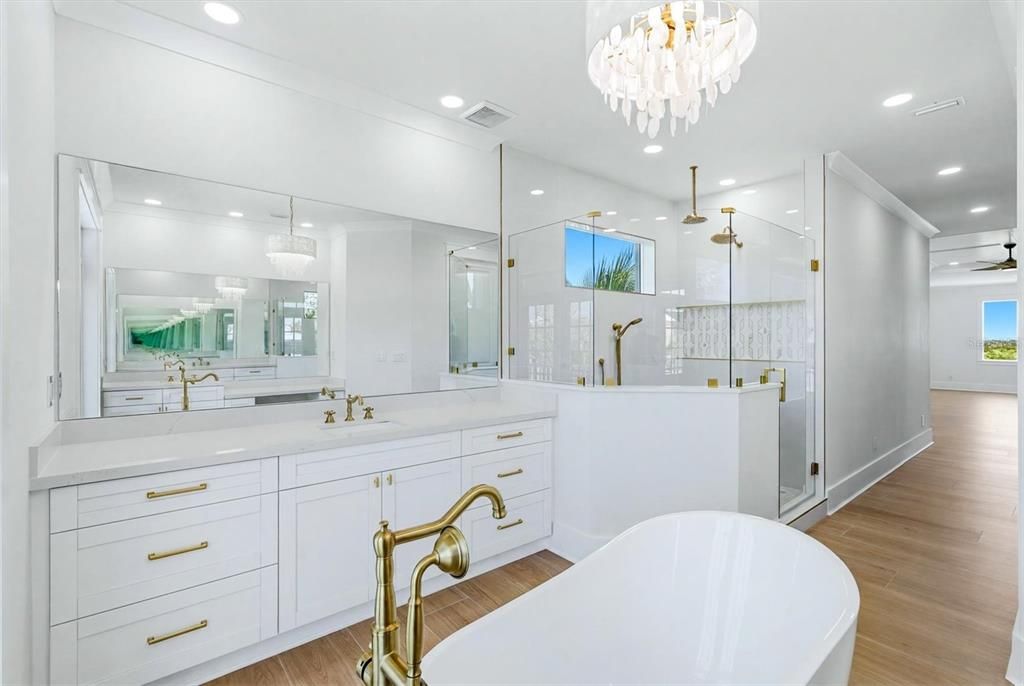 En Venta: $2,295,000 (3 camas, 2 baños, 2839 Pies cuadrados)