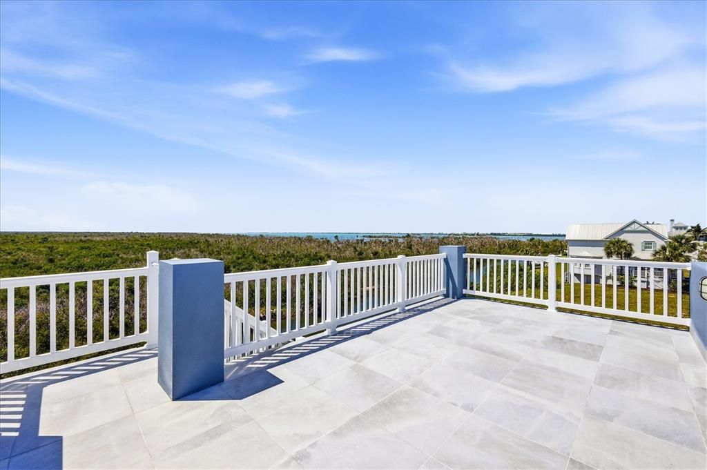 En Venta: $2,295,000 (3 camas, 2 baños, 2839 Pies cuadrados)