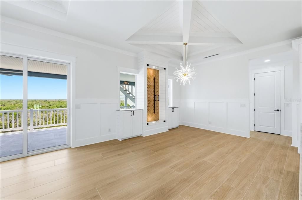 En Venta: $2,295,000 (3 camas, 2 baños, 2839 Pies cuadrados)