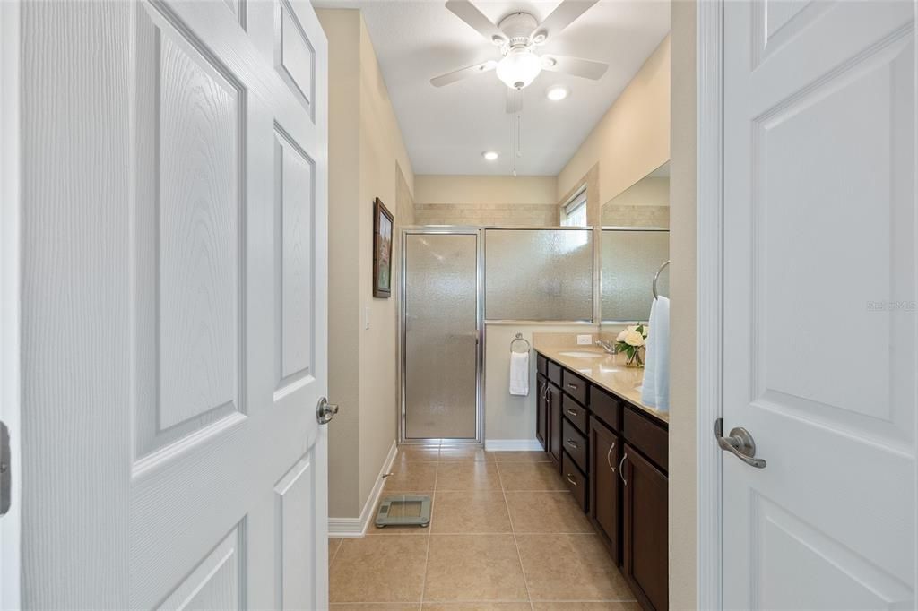 Activo con contrato: $249,900 (2 camas, 2 baños, 1344 Pies cuadrados)