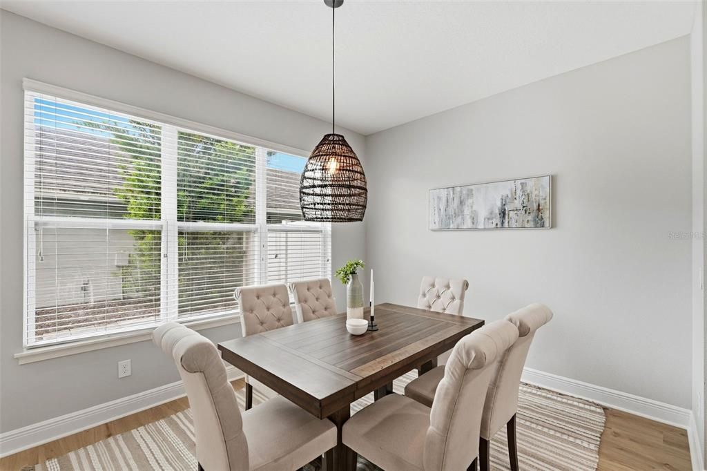 For Sale: $389,900 (3 beds, 2 baths, 1584 Square Feet)