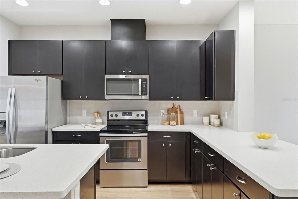 For Sale: $389,900 (3 beds, 2 baths, 1584 Square Feet)