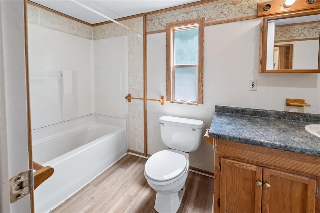 For Sale: $149,000 (3 beds, 2 baths, 1260 Square Feet)