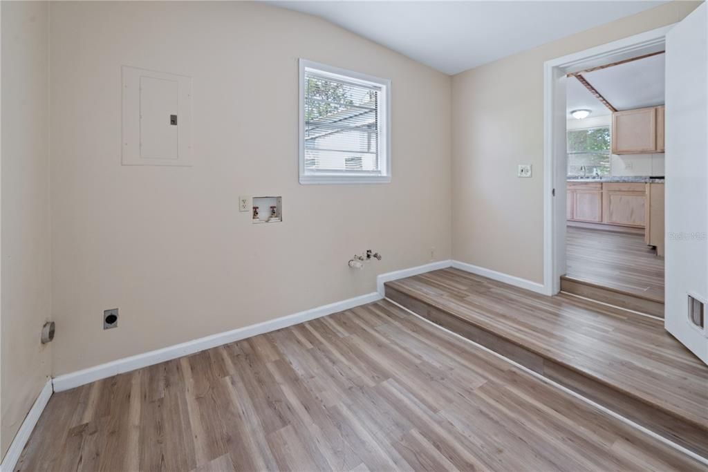 For Sale: $149,000 (3 beds, 2 baths, 1260 Square Feet)