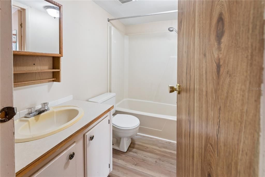For Sale: $149,000 (3 beds, 2 baths, 1260 Square Feet)