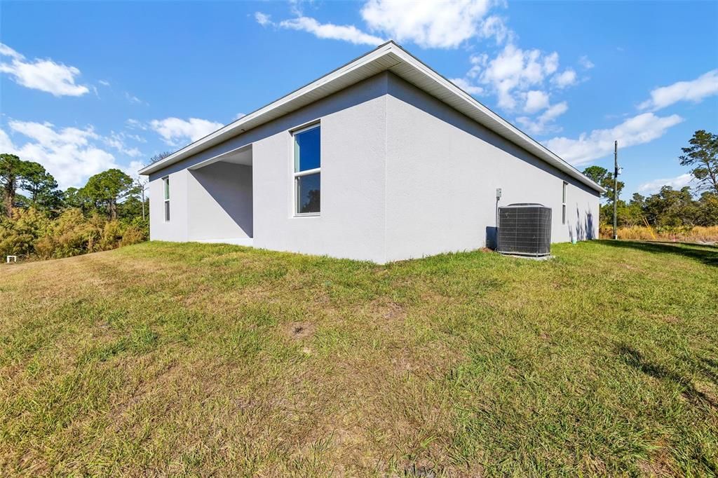 Active With Contract: $279,990 (3 beds, 2 baths, 1808 Square Feet)