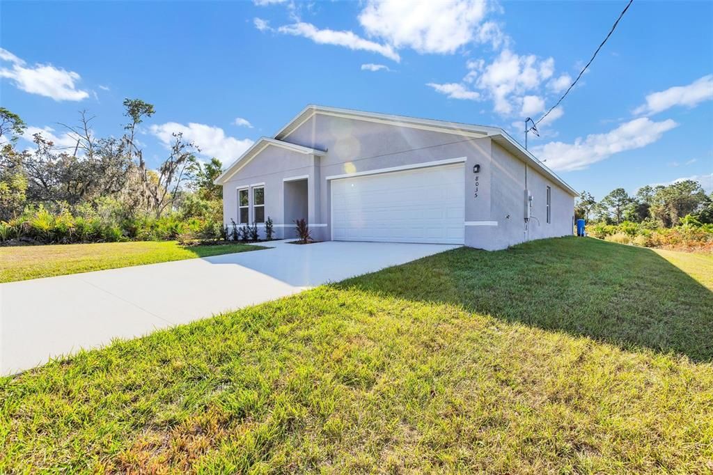 Active With Contract: $279,990 (3 beds, 2 baths, 1808 Square Feet)