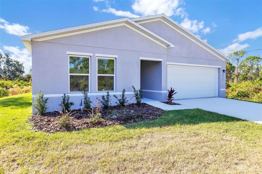 Active With Contract: $279,990 (3 beds, 2 baths, 1808 Square Feet)