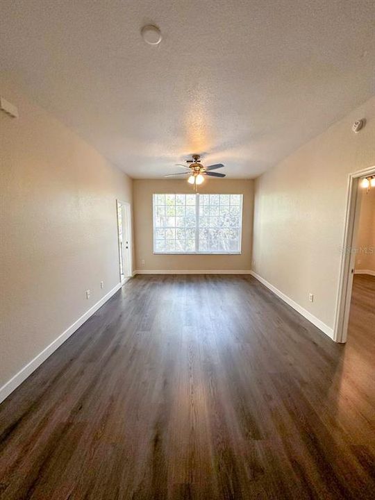 En Venta: $195,000 (2 camas, 2 baños, 1050 Pies cuadrados)