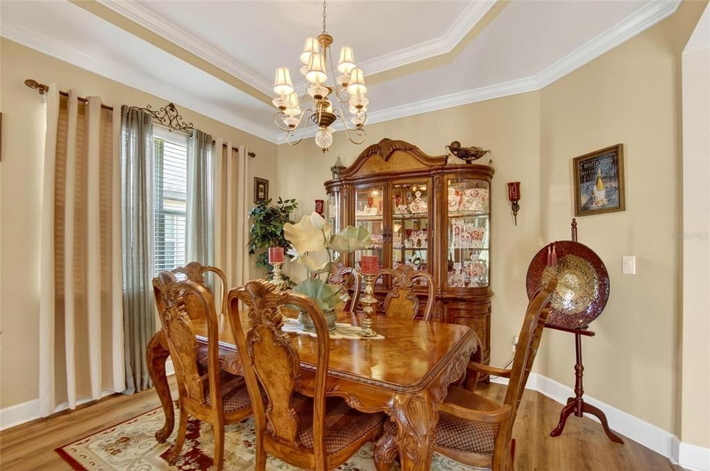 En Venta: $538,000 (4 camas, 3 baños, 2830 Pies cuadrados)