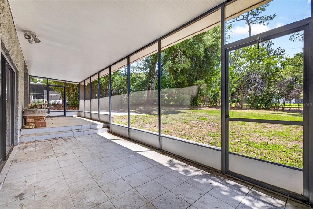 Activo con contrato: $625,000 (3 camas, 3 baños, 3636 Pies cuadrados)