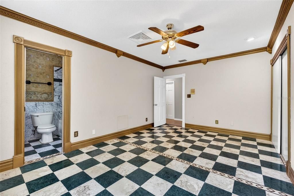 Activo con contrato: $625,000 (3 camas, 3 baños, 3636 Pies cuadrados)