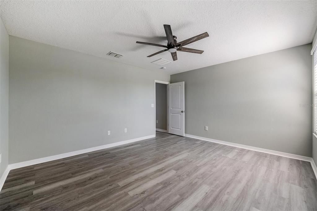 For Sale: $315,000 (4 beds, 2 baths, 1875 Square Feet)
