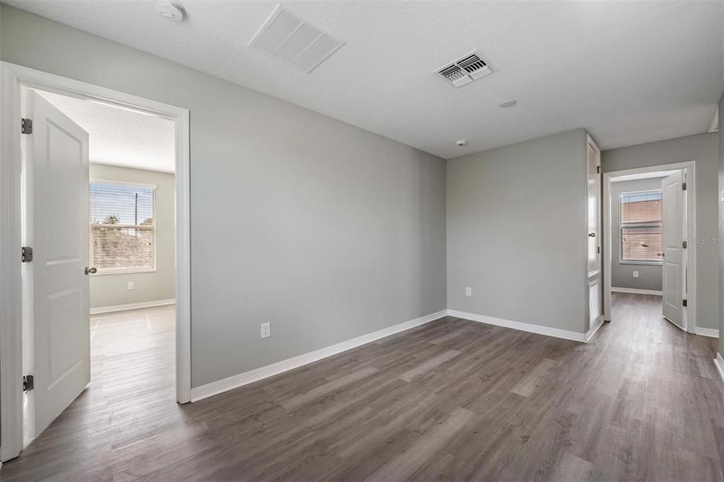 For Sale: $315,000 (4 beds, 2 baths, 1875 Square Feet)