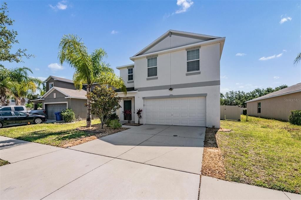 For Sale: $315,000 (4 beds, 2 baths, 1875 Square Feet)