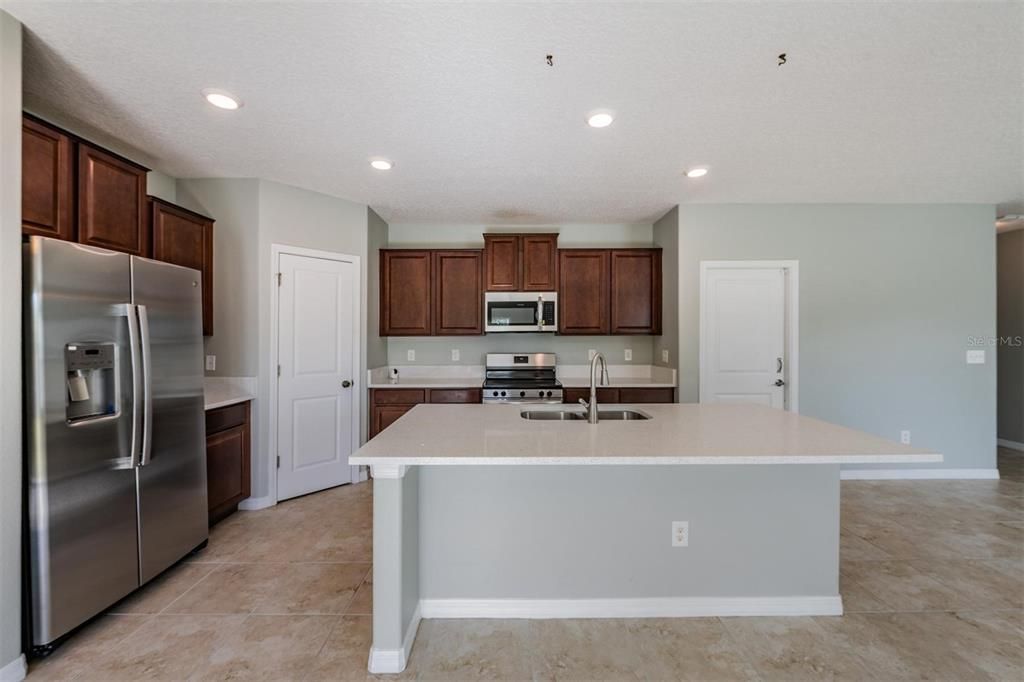 For Sale: $315,000 (4 beds, 2 baths, 1875 Square Feet)