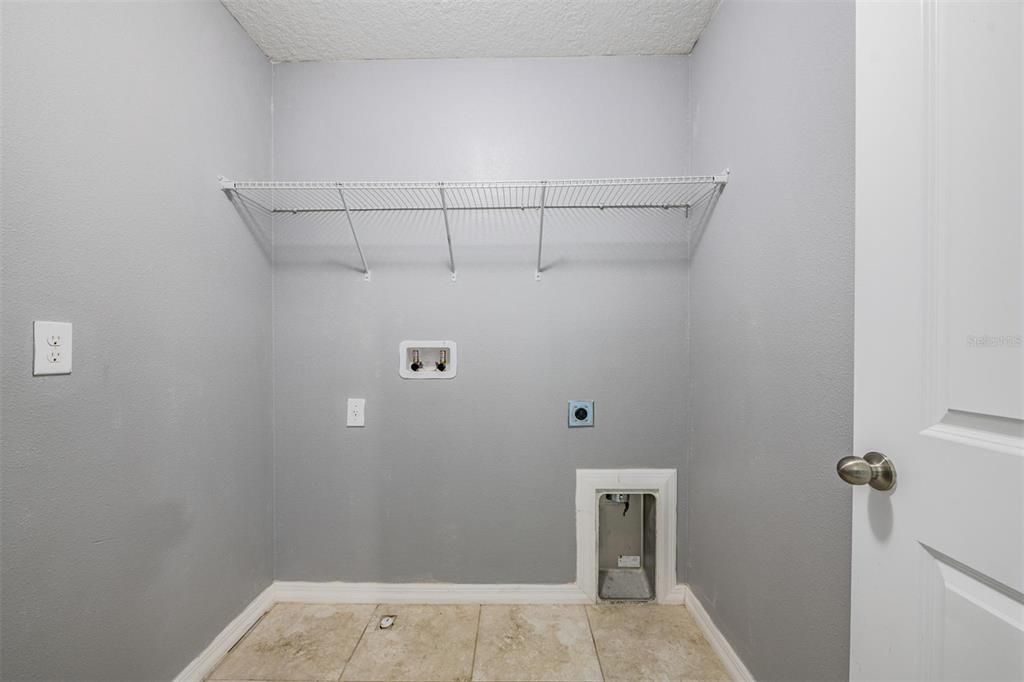 For Sale: $315,000 (4 beds, 2 baths, 1875 Square Feet)