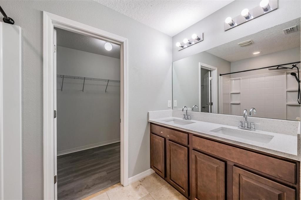For Sale: $315,000 (4 beds, 2 baths, 1875 Square Feet)