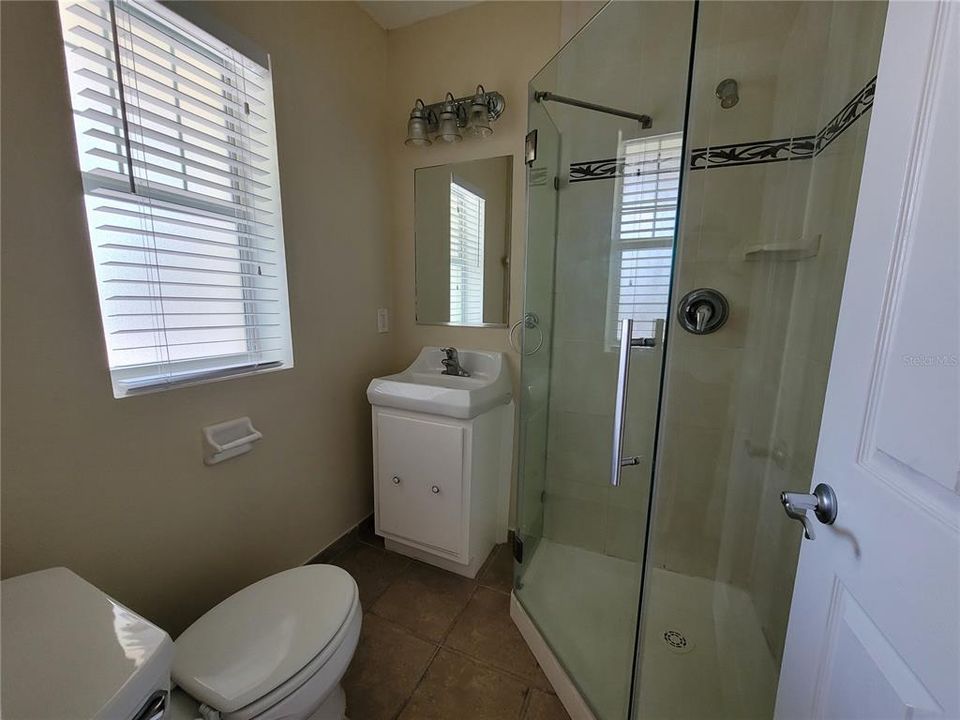 Active With Contract: $2,900 (2 beds, 2 baths, 1032 Square Feet)