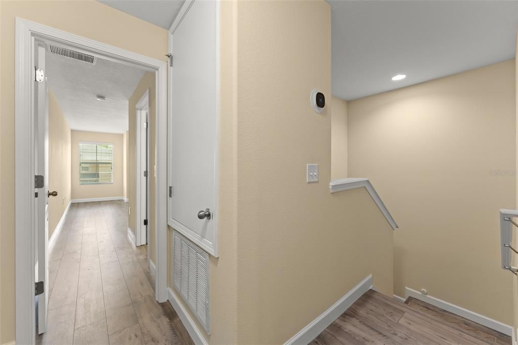 Activo con contrato: $239,900 (2 camas, 2 baños, 1564 Pies cuadrados)