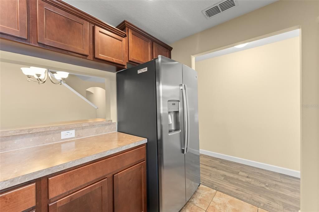 Activo con contrato: $239,900 (2 camas, 2 baños, 1564 Pies cuadrados)