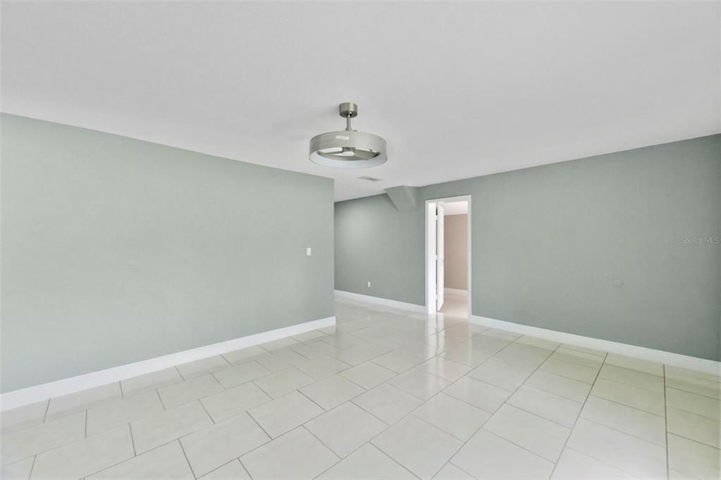 Activo con contrato: $315,000 (3 camas, 2 baños, 1296 Pies cuadrados)