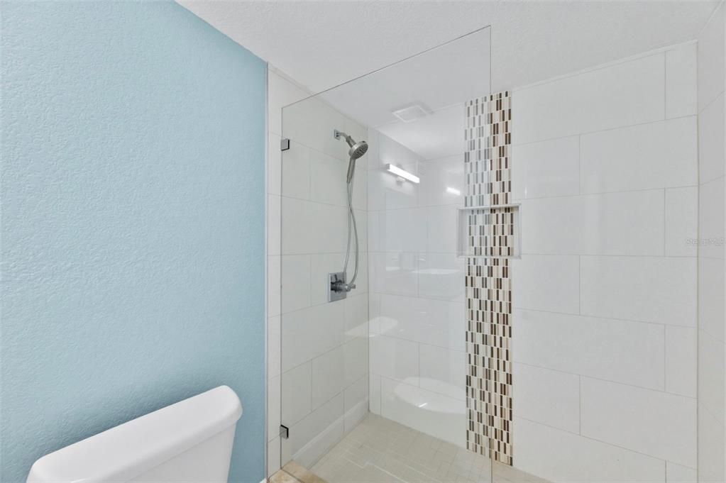 Activo con contrato: $315,000 (3 camas, 2 baños, 1296 Pies cuadrados)