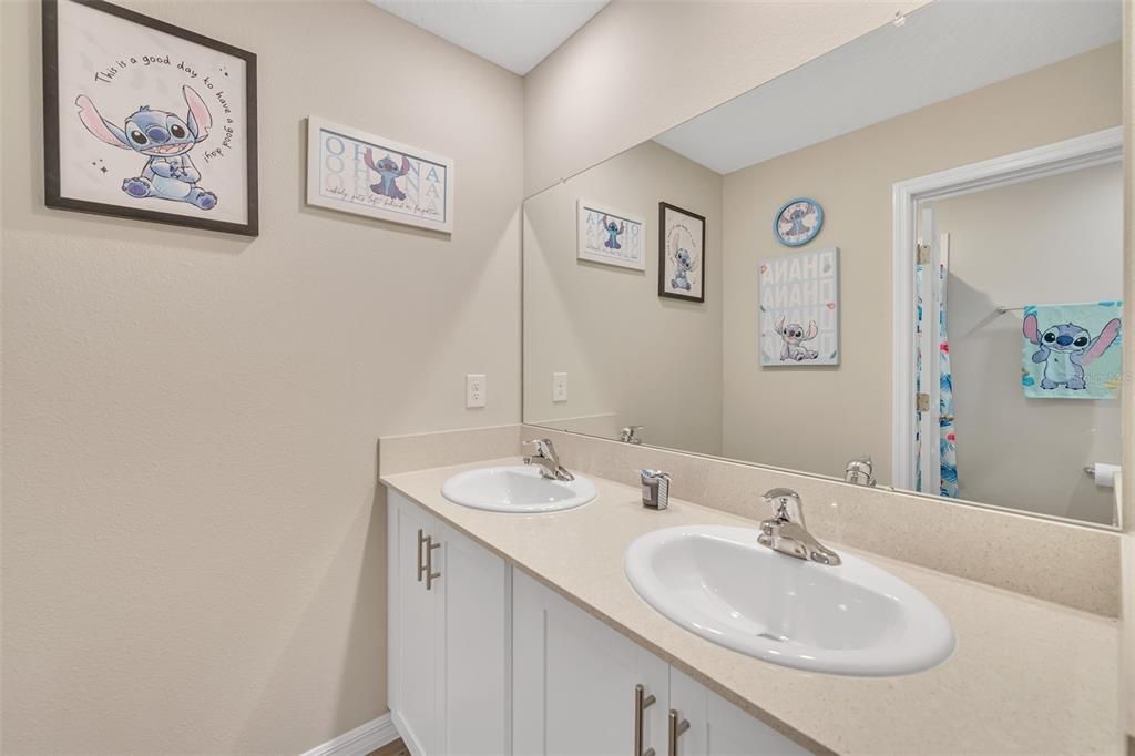 For Rent: $4,500 (7 beds, 3 baths, 3818 Square Feet)