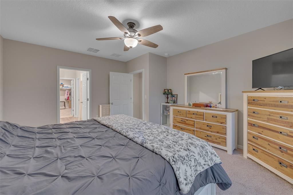 For Rent: $4,500 (7 beds, 3 baths, 3818 Square Feet)