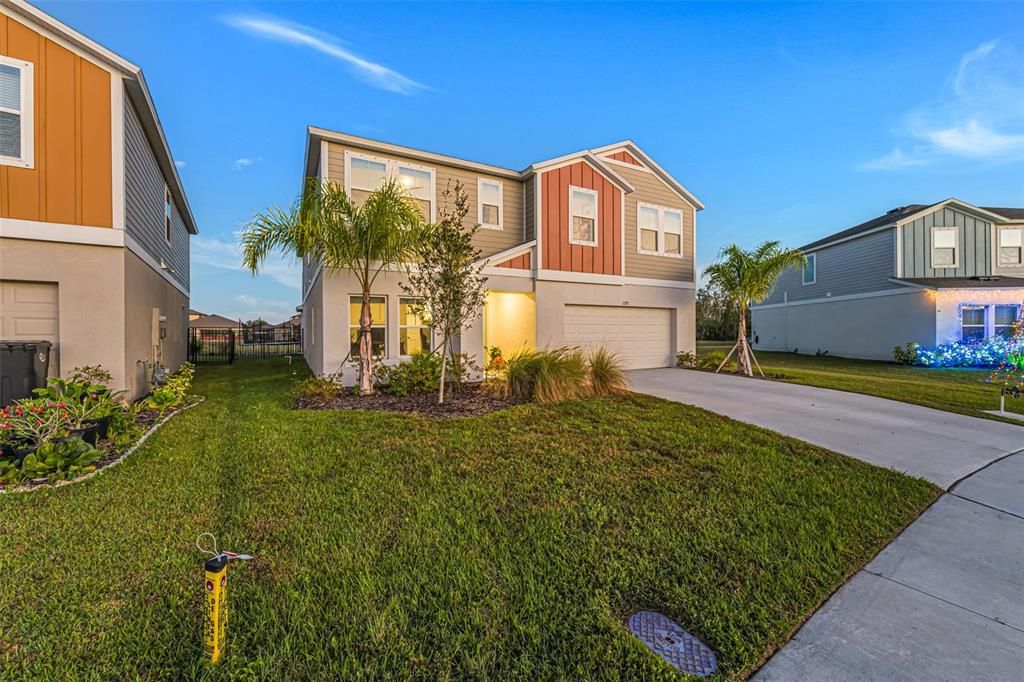 For Rent: $4,500 (7 beds, 3 baths, 3818 Square Feet)