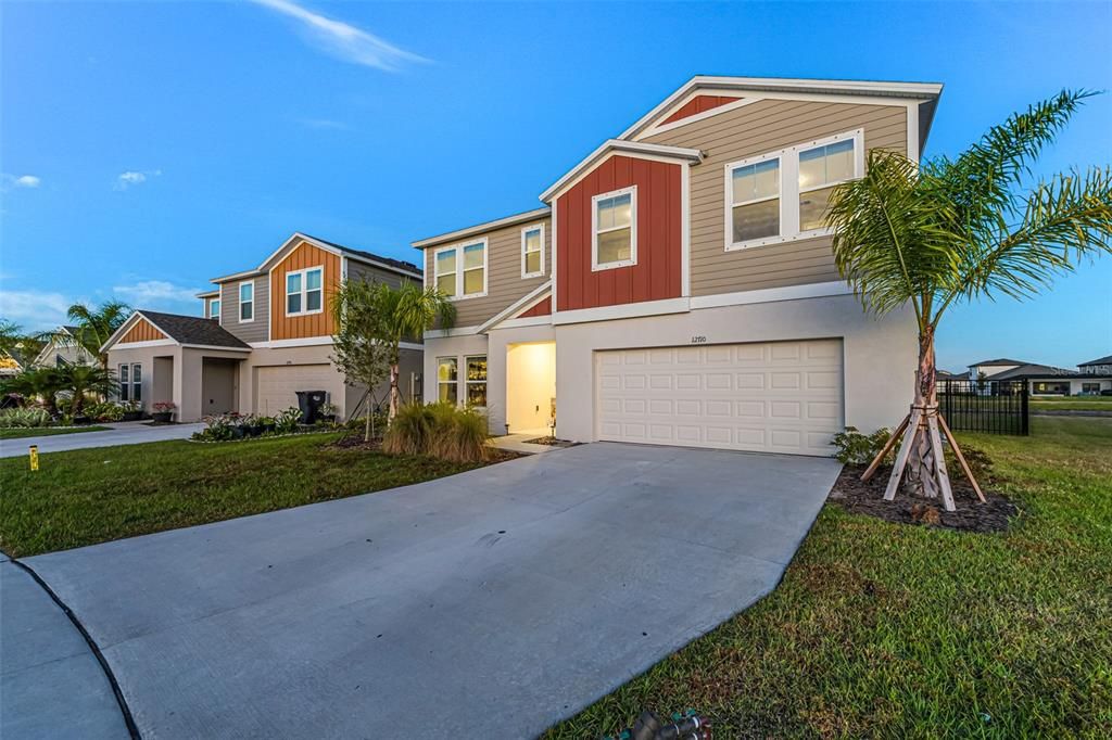For Rent: $4,500 (7 beds, 3 baths, 3818 Square Feet)