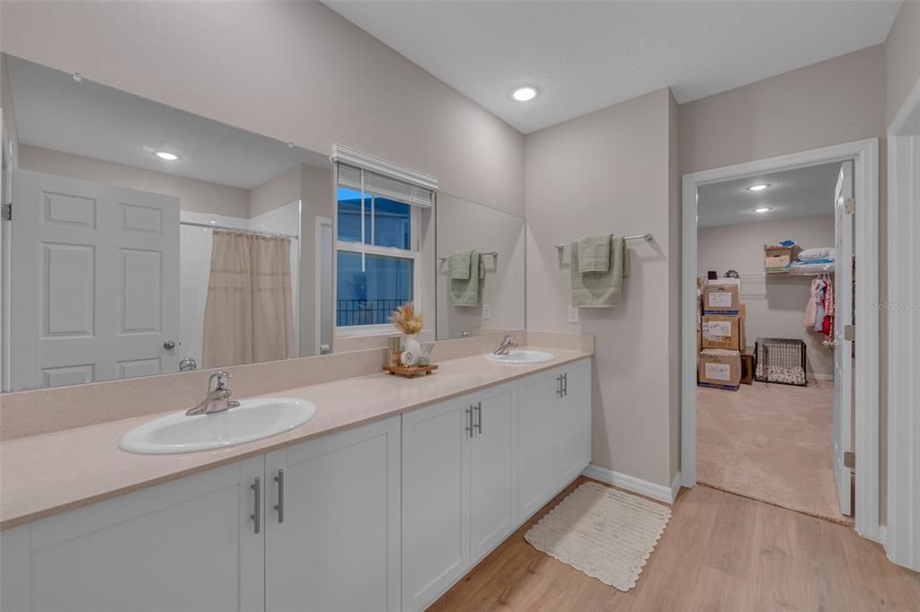 For Rent: $4,500 (7 beds, 3 baths, 3818 Square Feet)