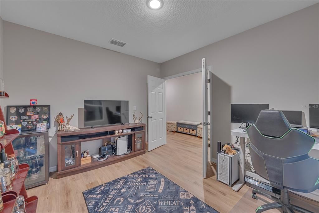 For Rent: $4,500 (7 beds, 3 baths, 3818 Square Feet)