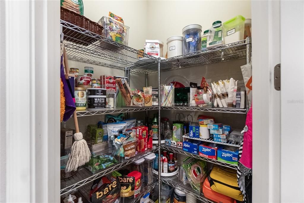 En Venta: $1,299,000 (4 camas, 3 baños, 2754 Pies cuadrados)