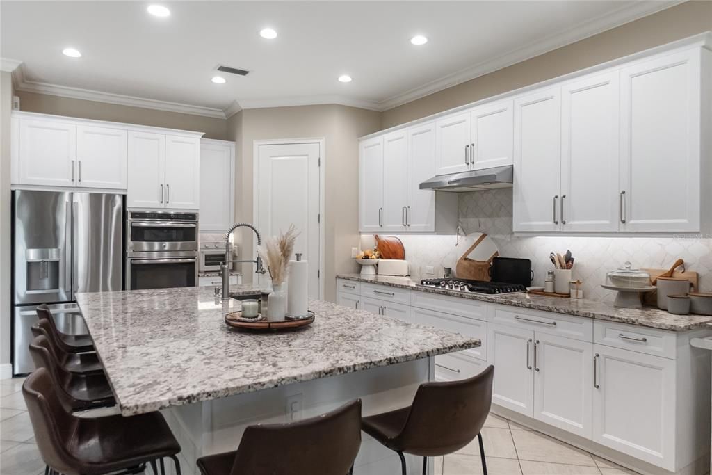 En Venta: $1,299,000 (4 camas, 3 baños, 2754 Pies cuadrados)