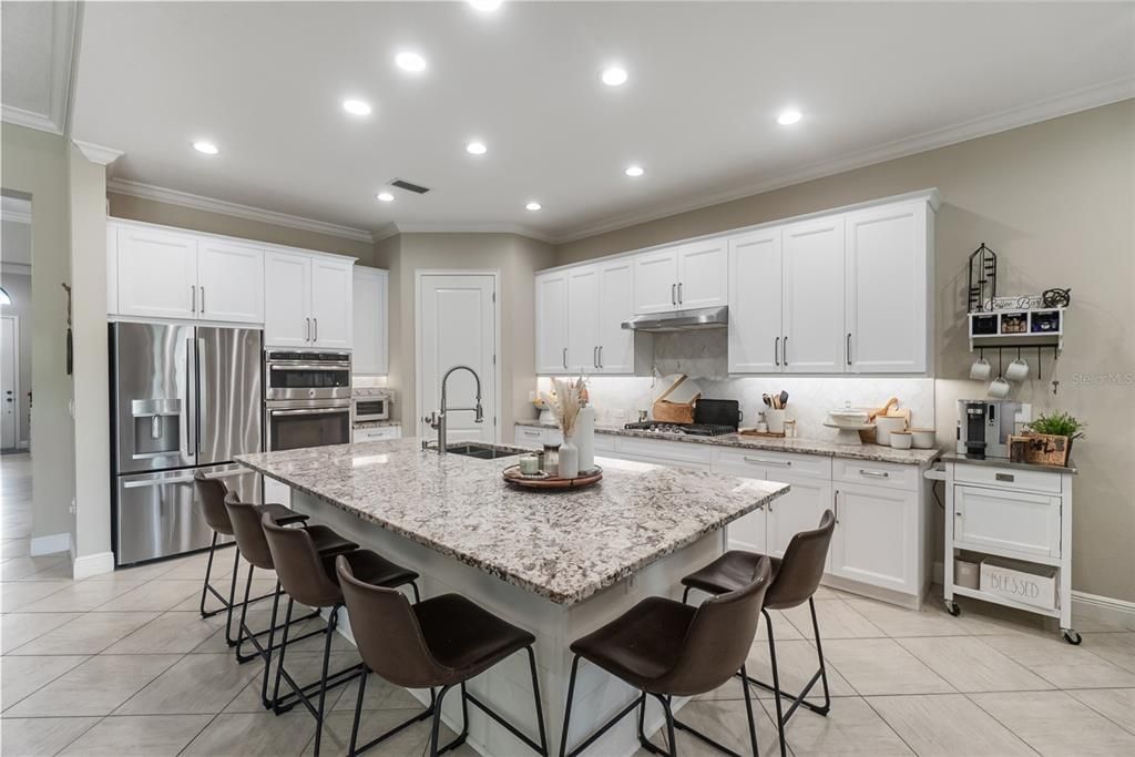 En Venta: $1,299,000 (4 camas, 3 baños, 2754 Pies cuadrados)