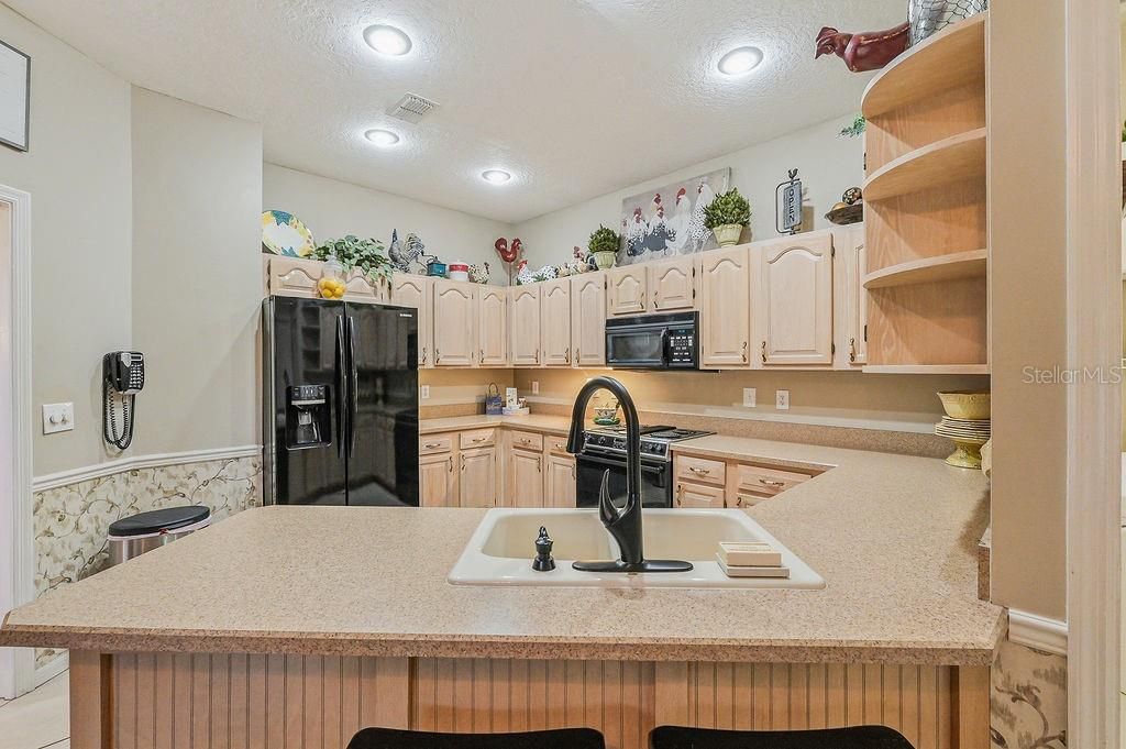 На продажу: $332,500 (3 спален, 3 ванн, 2132 Квадратных фут)