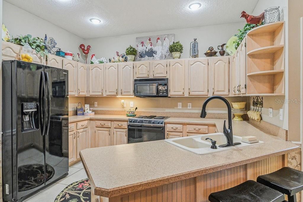 На продажу: $332,500 (3 спален, 3 ванн, 2132 Квадратных фут)