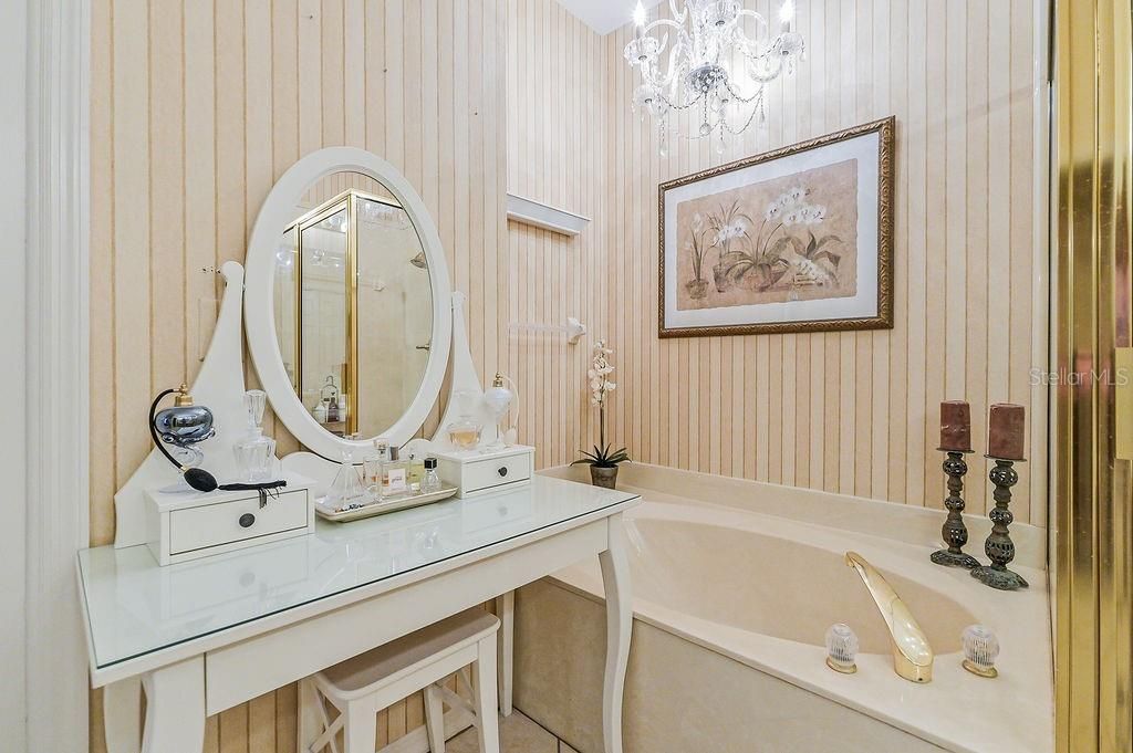 На продажу: $332,500 (3 спален, 3 ванн, 2132 Квадратных фут)