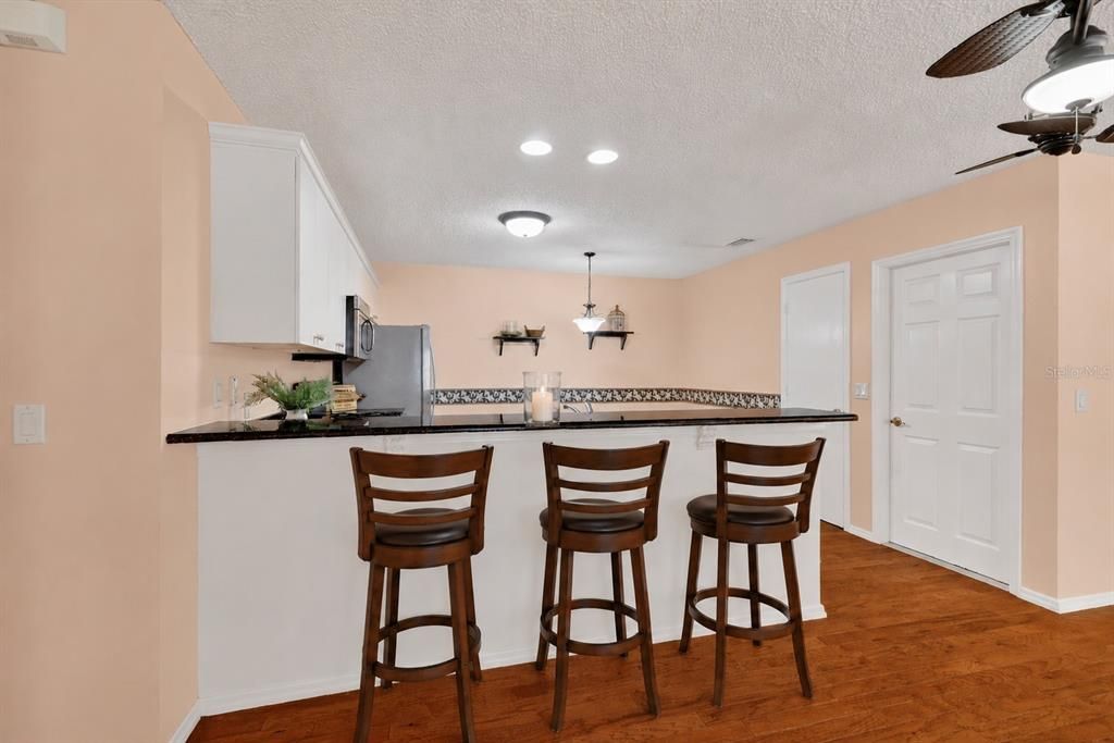 For Sale: $229,000 (2 beds, 2 baths, 1163 Square Feet)