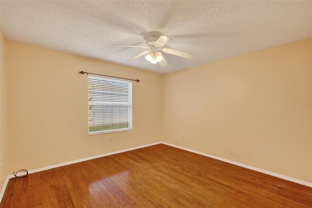 For Sale: $229,000 (2 beds, 2 baths, 1163 Square Feet)